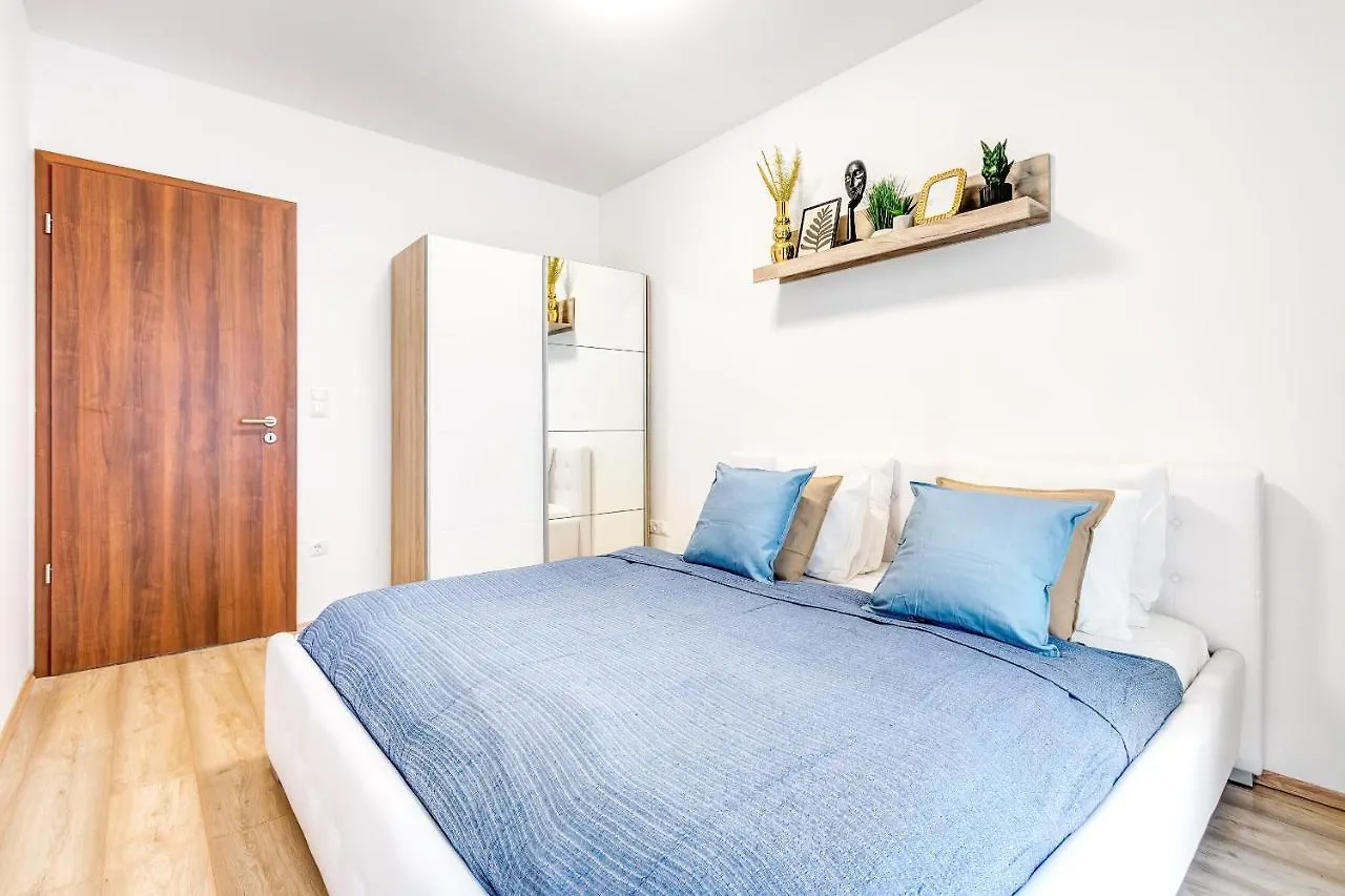 Tranquil Apartment With Free Parking And Garden Connection In The Downtown Budapešť